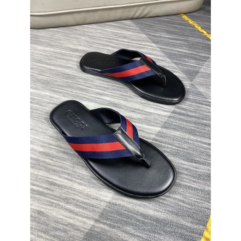 G*u*i slippers